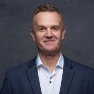 Hollósi Szabolcs Hollósi Szabolcs